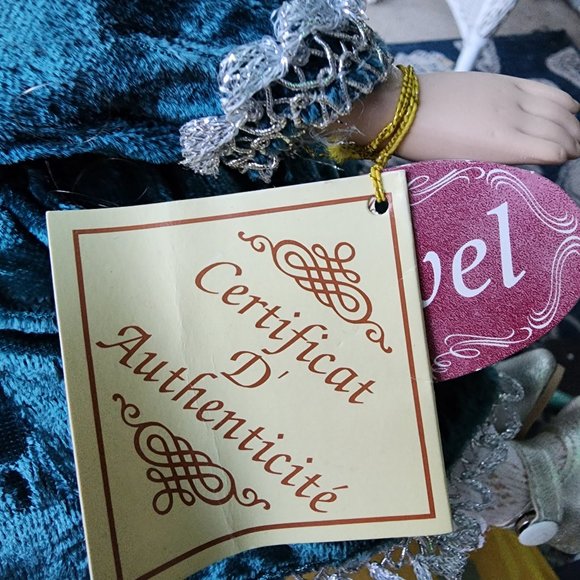 1990's "JEWEL" Vintage PORCELAIN Wind up Doll - Picture 7 of 10